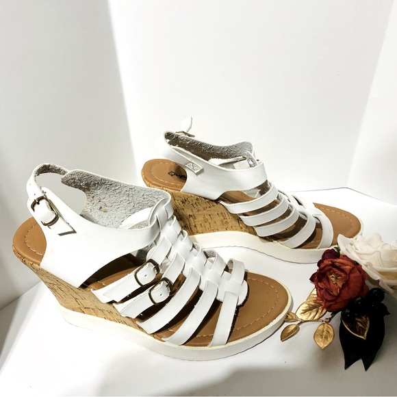Qupid Happa Women's Wedge Platform Heels White Sandals, Size 9.0 NWOT - Picture 5 of 14